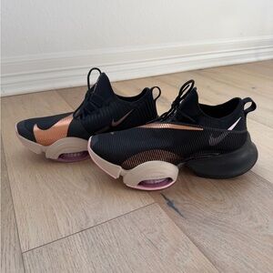 Nike Women’s Women Nike Air Zoom SuperRep Size 10
